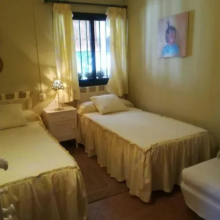 Holiday home El Campito, Piscina, Bbq, Ping-pong, Billar, 10 Min Andando De La Playa *